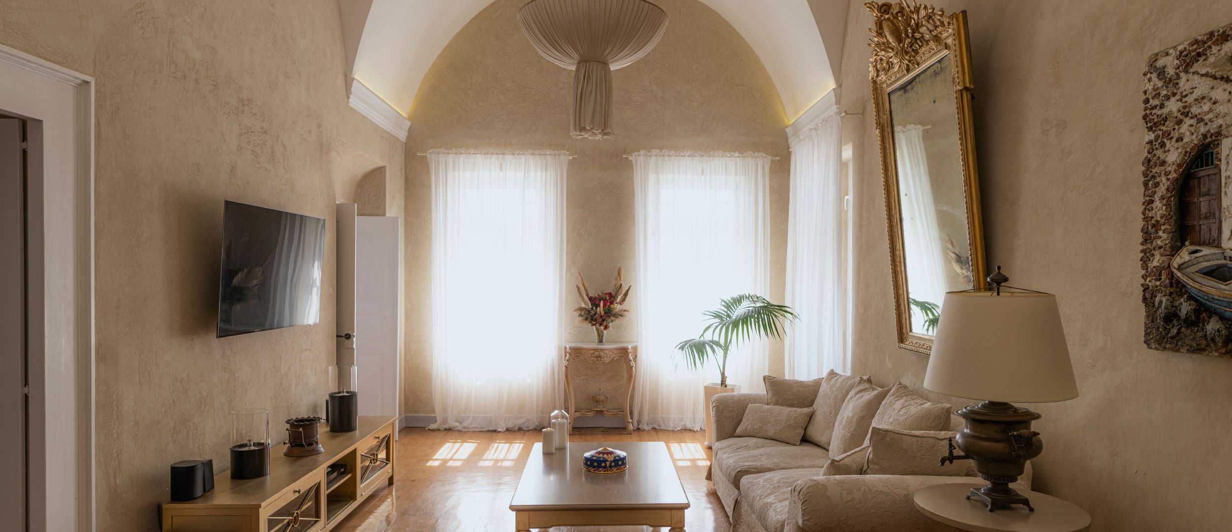 Elegant Interior Design - Oia Mansion - Luxurious 4 Bedroom Mansion rental in Santorini