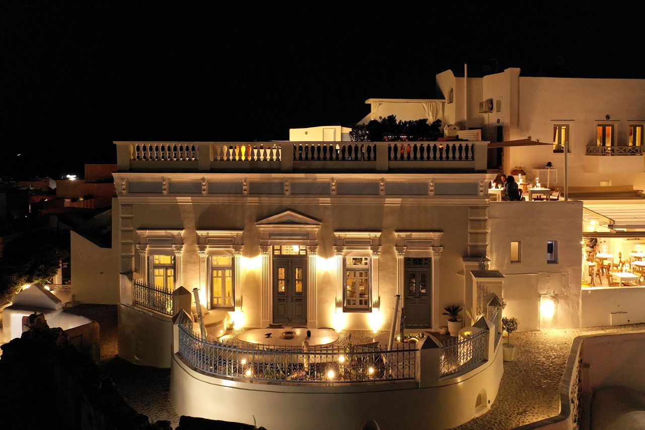 Oia Mansion - Luxurious Mansion Rental in Santorini - Night time
