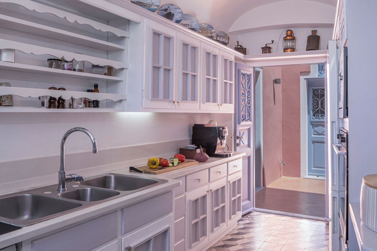 Oia Mansion - 4 Bedroom Luxurious Mansion rental in Santorini - Fully Equipped Kitchen