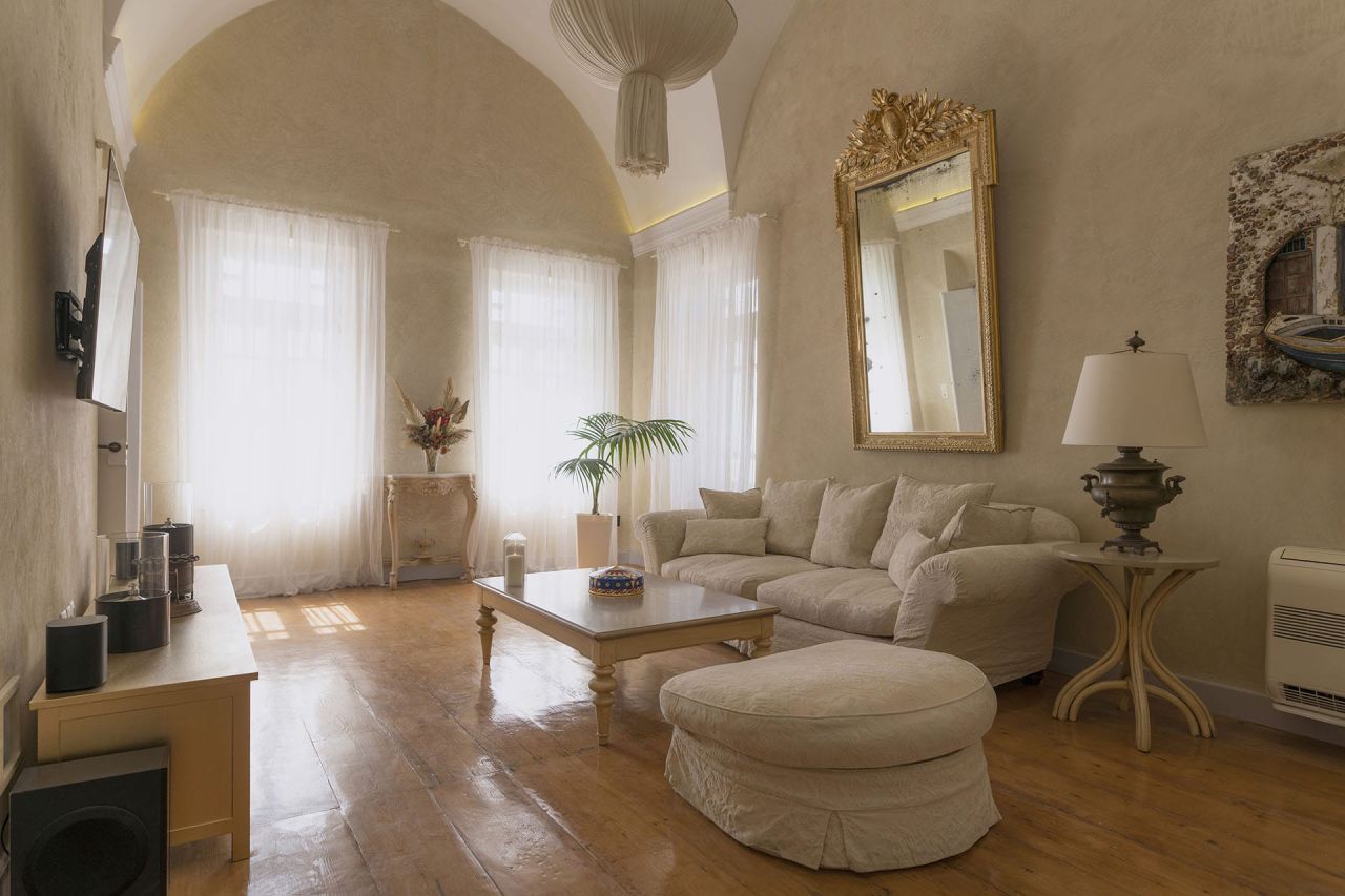 Oia Mansion - Luxurious Mansion rental in Santorini - Living Room