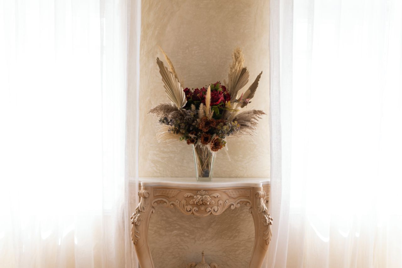 Oia Mansion - Luxurious Mansion rental in Santorini - Minimalistic Decoration