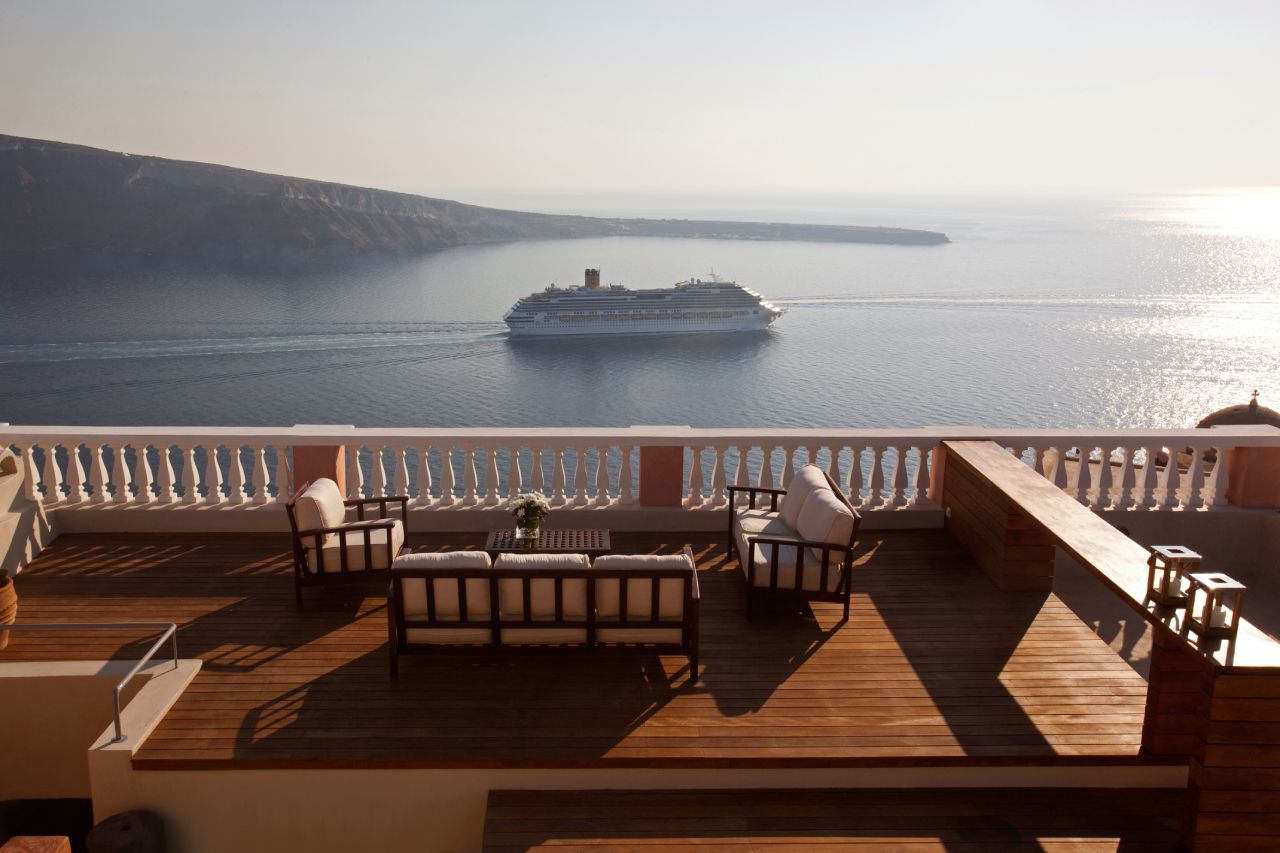 Ägäisblick von der Terrasse des Oia Mansion – Luxusvilla mit 4 Schlafzimmern zur Miete auf Santorin