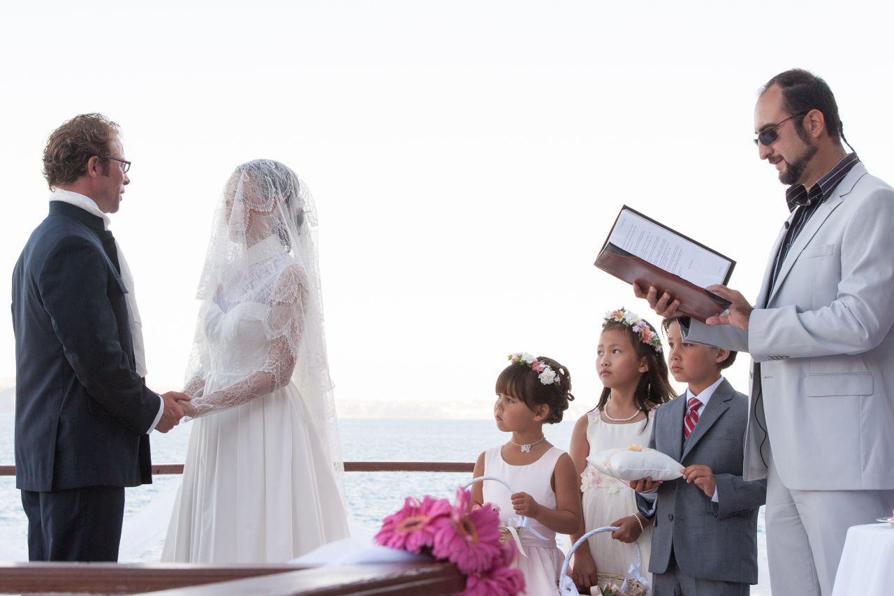 Oia Mansion - Luxurious Mansion Rental in Santorini - Perfect Venue for Weddings